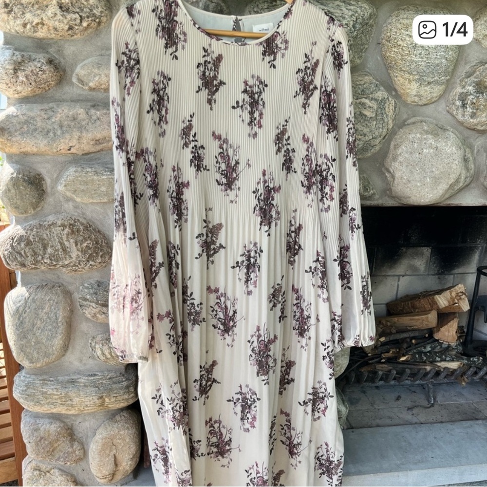 Aritzia Wilfred Cream and Purple
Floral Dress